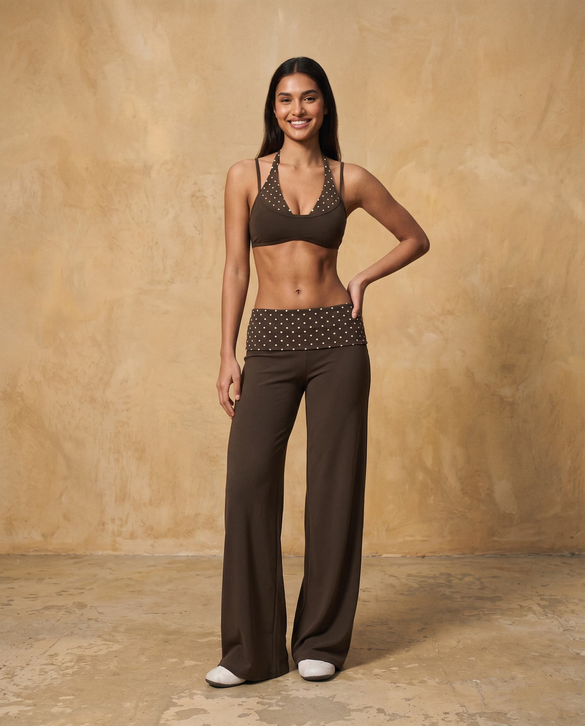 Veyrali Rhythm - Halter Sports Bra & Wide-Leg Pants Set