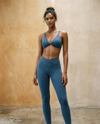 Talivra Muse - Twist-Front V-Neck Yoga Sports Bra