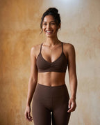 Cross Glow - Quick-Dry V-Neck Cross-Back Sports Bra