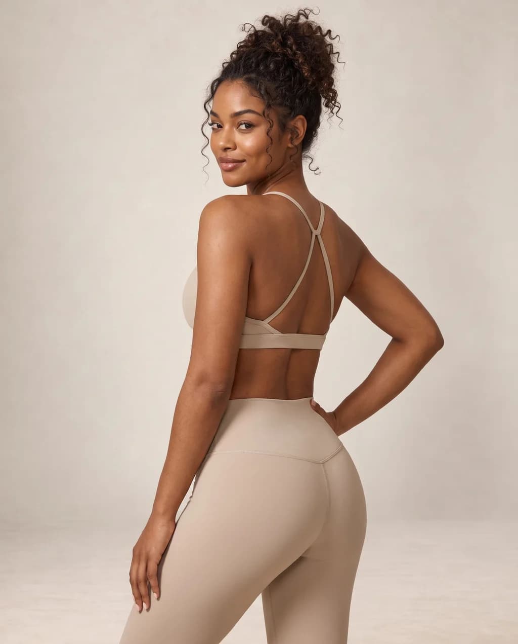 Elarune Whisper - Thin-Strap Scoop-Neck Sports Bra