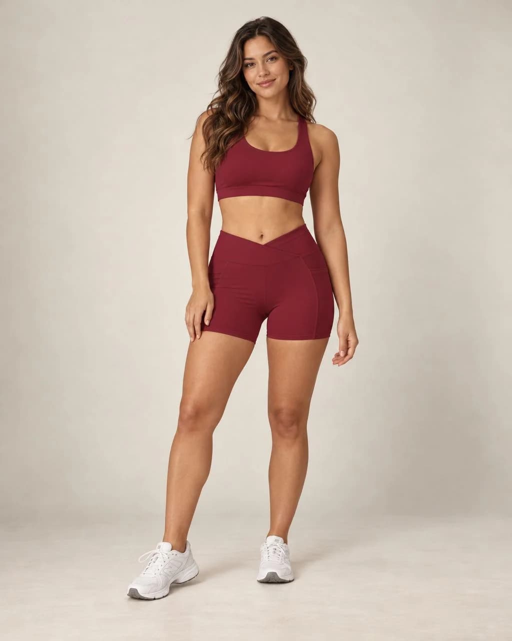 High-waisted fitted yoga shorts in burgundy with front seam pocket