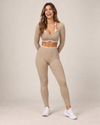Seamless Duo - Contrast Two-Piece-Look Fitted Long-Sleeve Yoga Crop Top